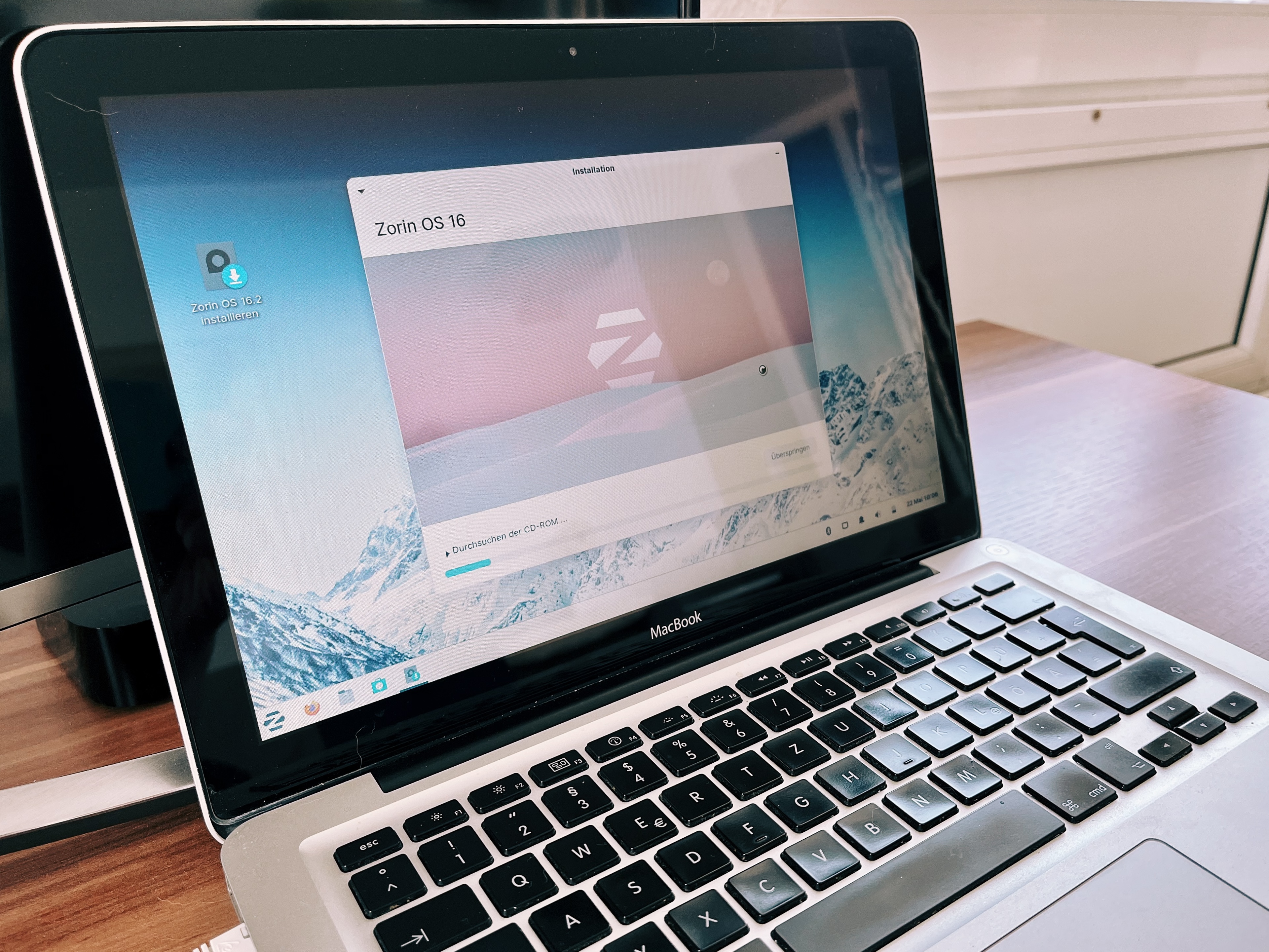 Zorin OS auf Unibody-MacBook von 2008 installieren